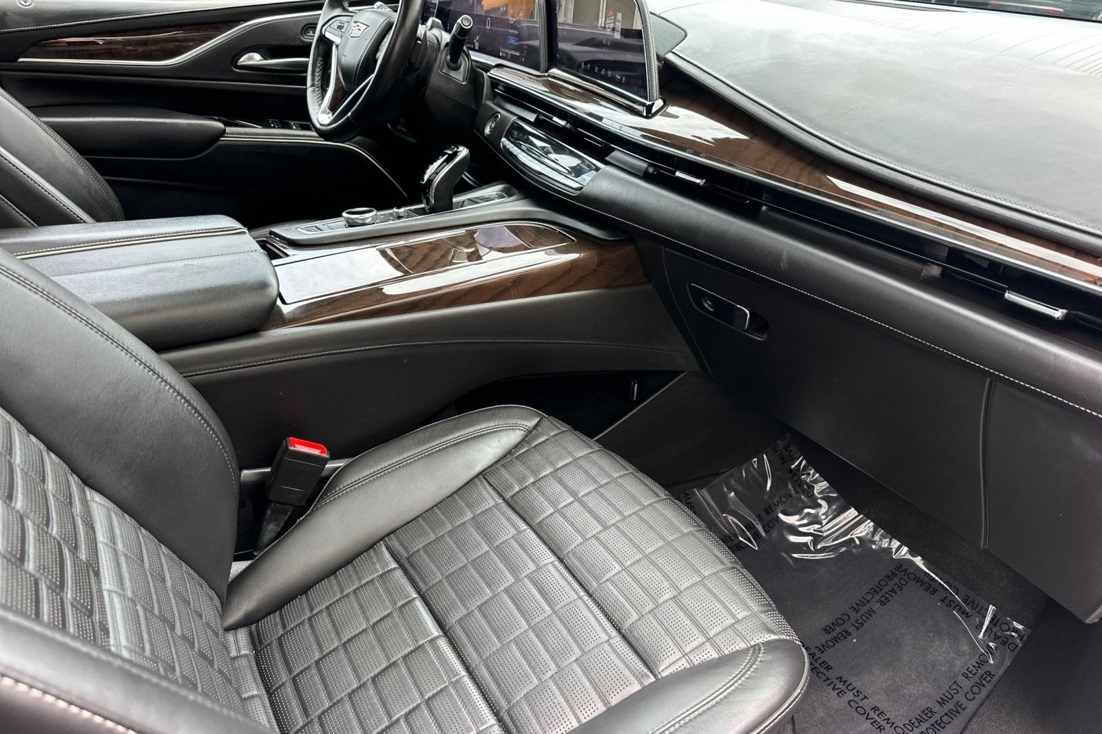 Certified 2023 Cadillac Escalade ESV Sport Platinum w/ Heavy-Duty Trailer Package AWD/4WD image 21