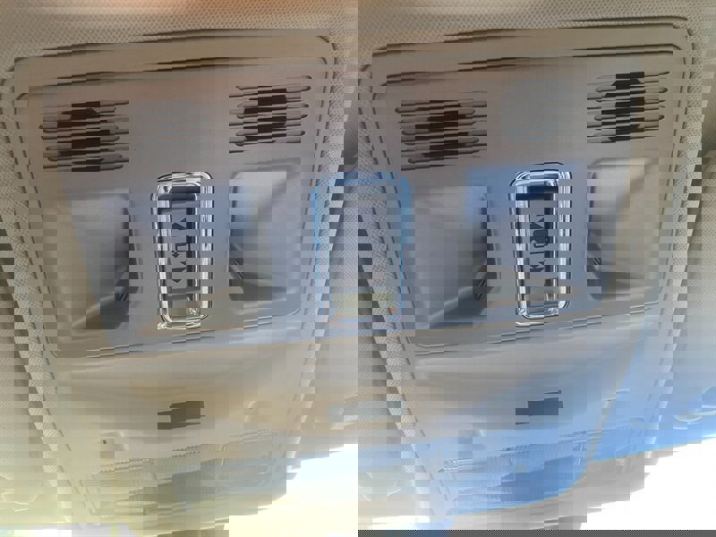 Used 2010 Jaguar XF Luxury image 53