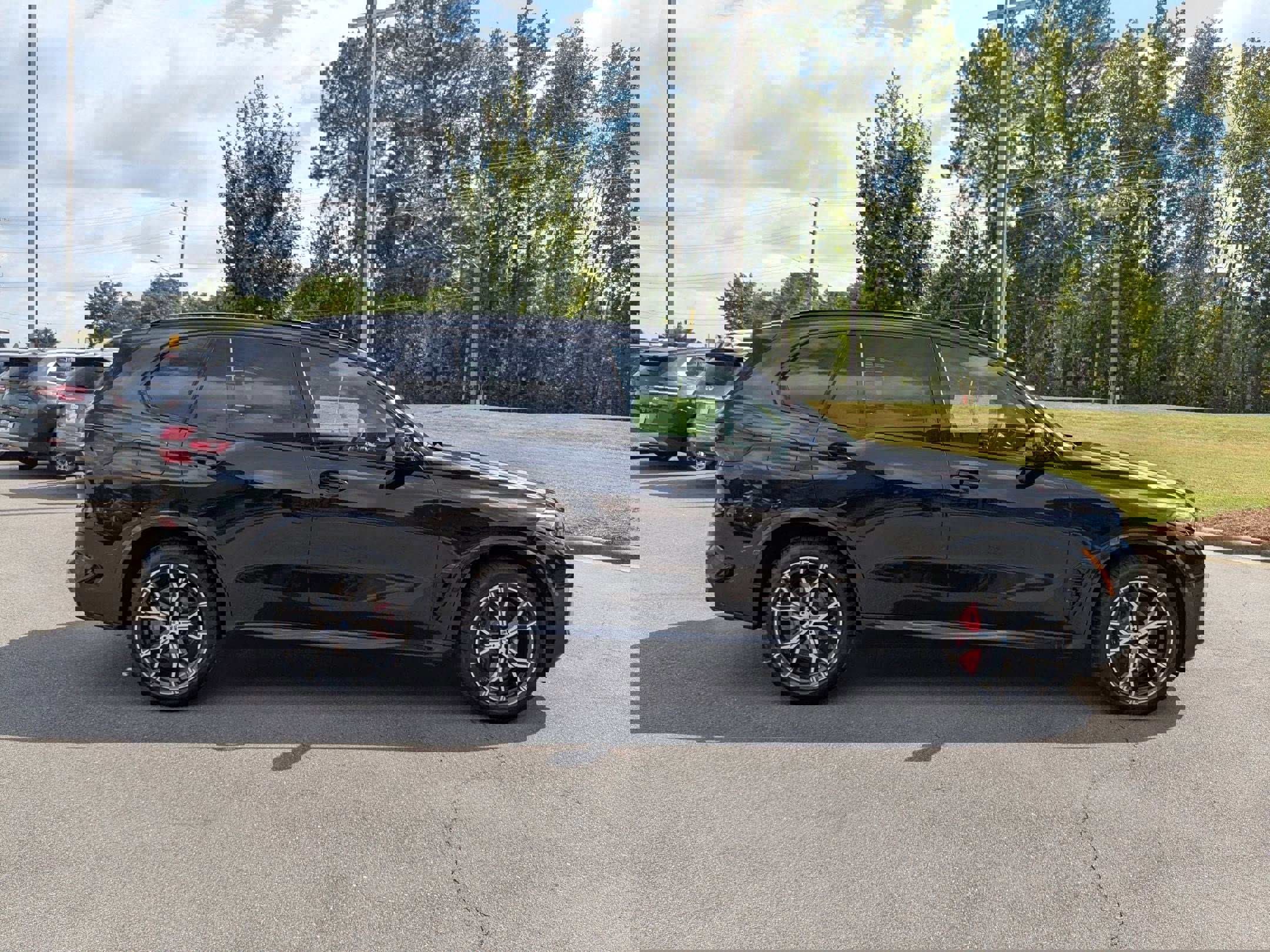 New 2026 BMW X5 xDrive40i w/ M Sport Package image 2