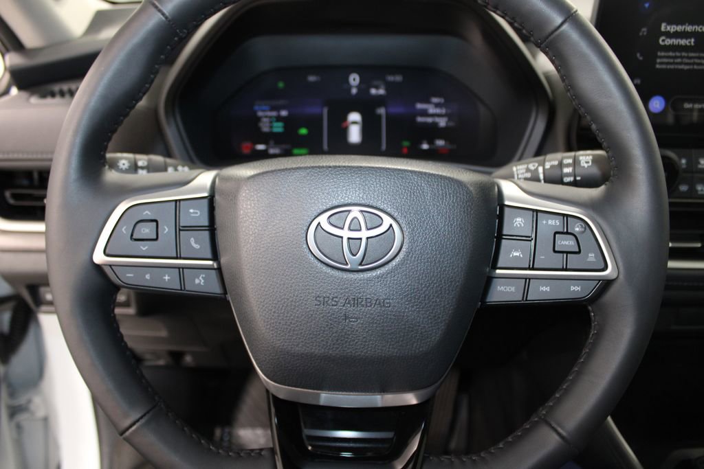 Used 2025 Toyota Grand Highlander Limited image 40