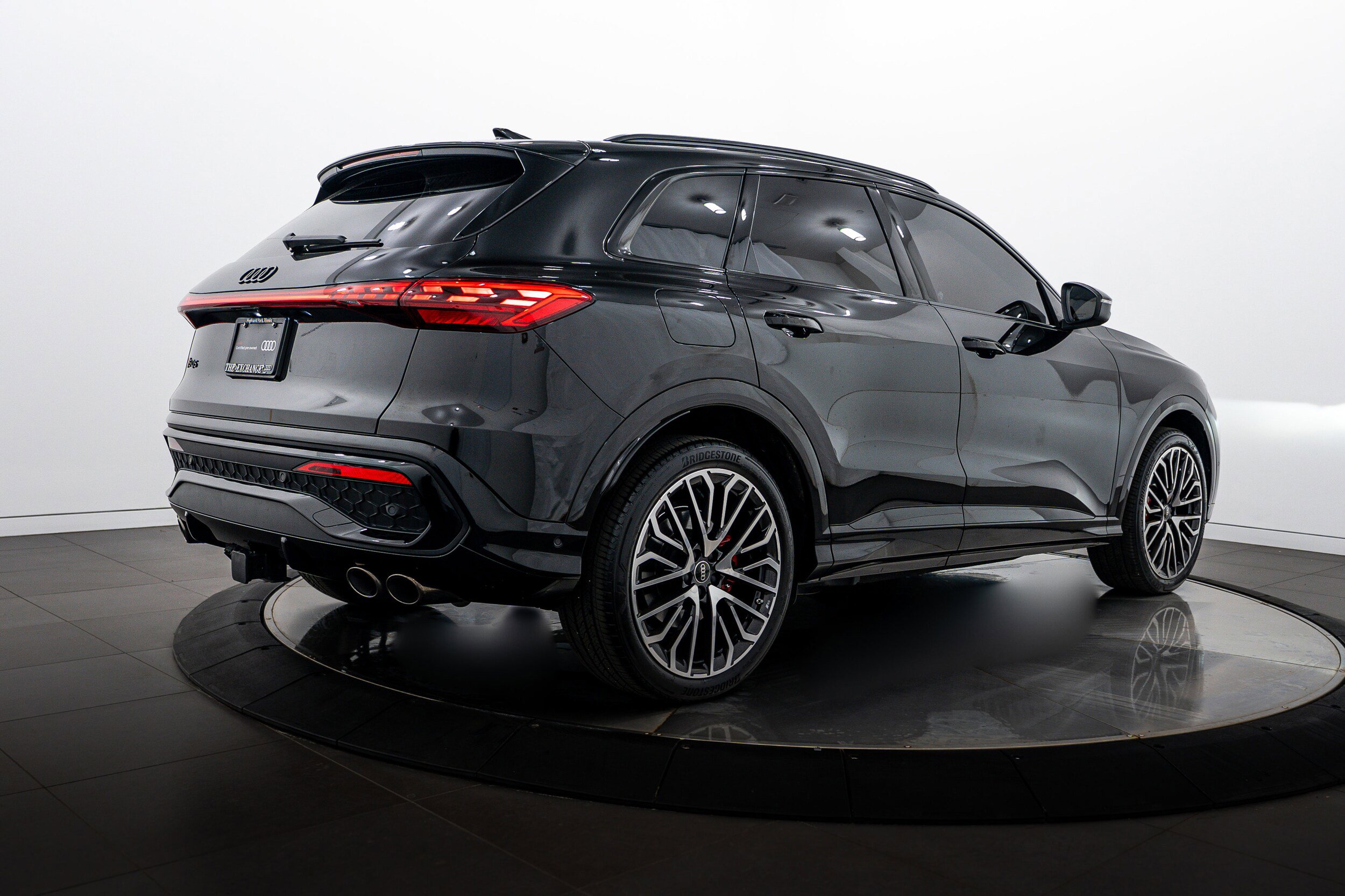 Certified 2025 Audi SQ5 Premium Plus w/ Premium Plus Package AWD/4WD image 4
