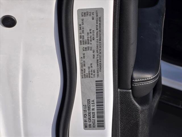 Used 2024 Jeep Grand Cherokee L Limited image 24