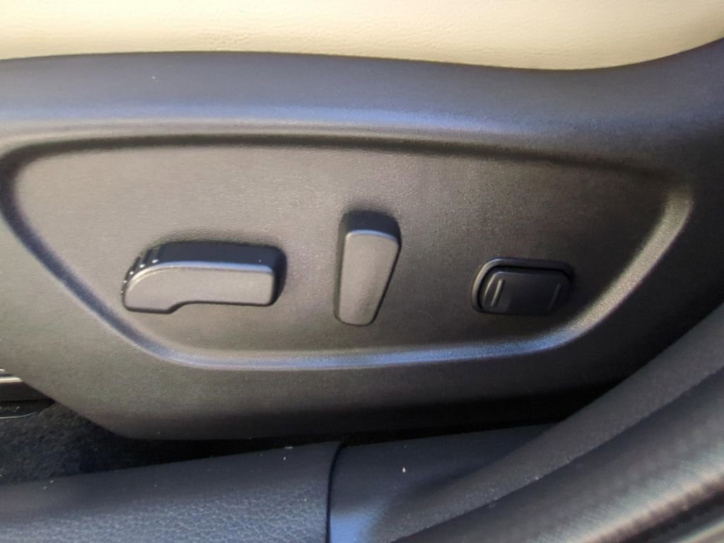 Certified 2022 Nissan Rogue Sport SL image 18