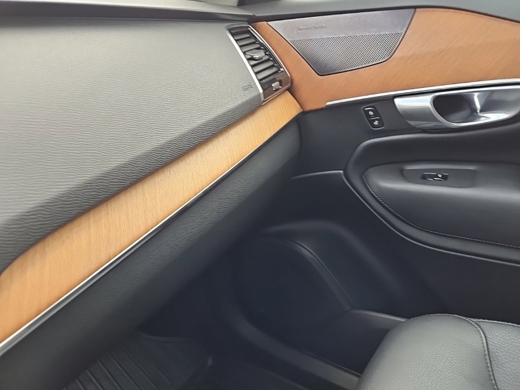 Certified 2023 Volvo XC90 B6 Plus w/ Protection Package Premier image 29