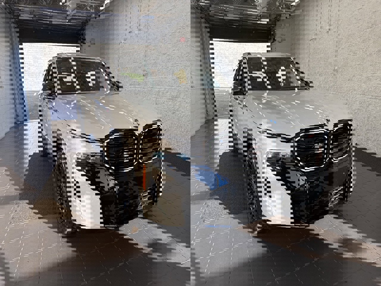 New 2026 BMW XM Label Red image 2