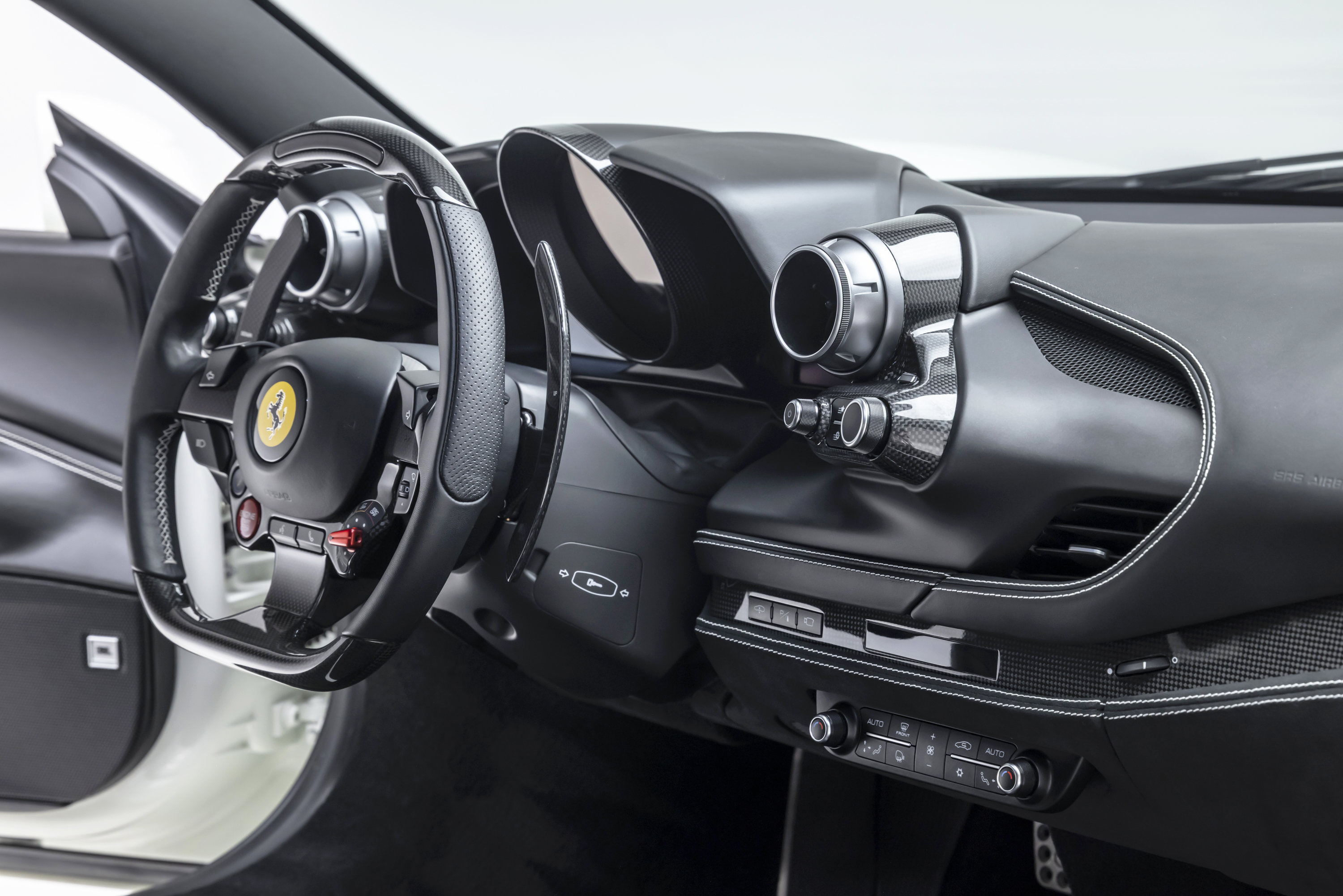 Certified 2022 Ferrari F8 Tributo RWD image 48
