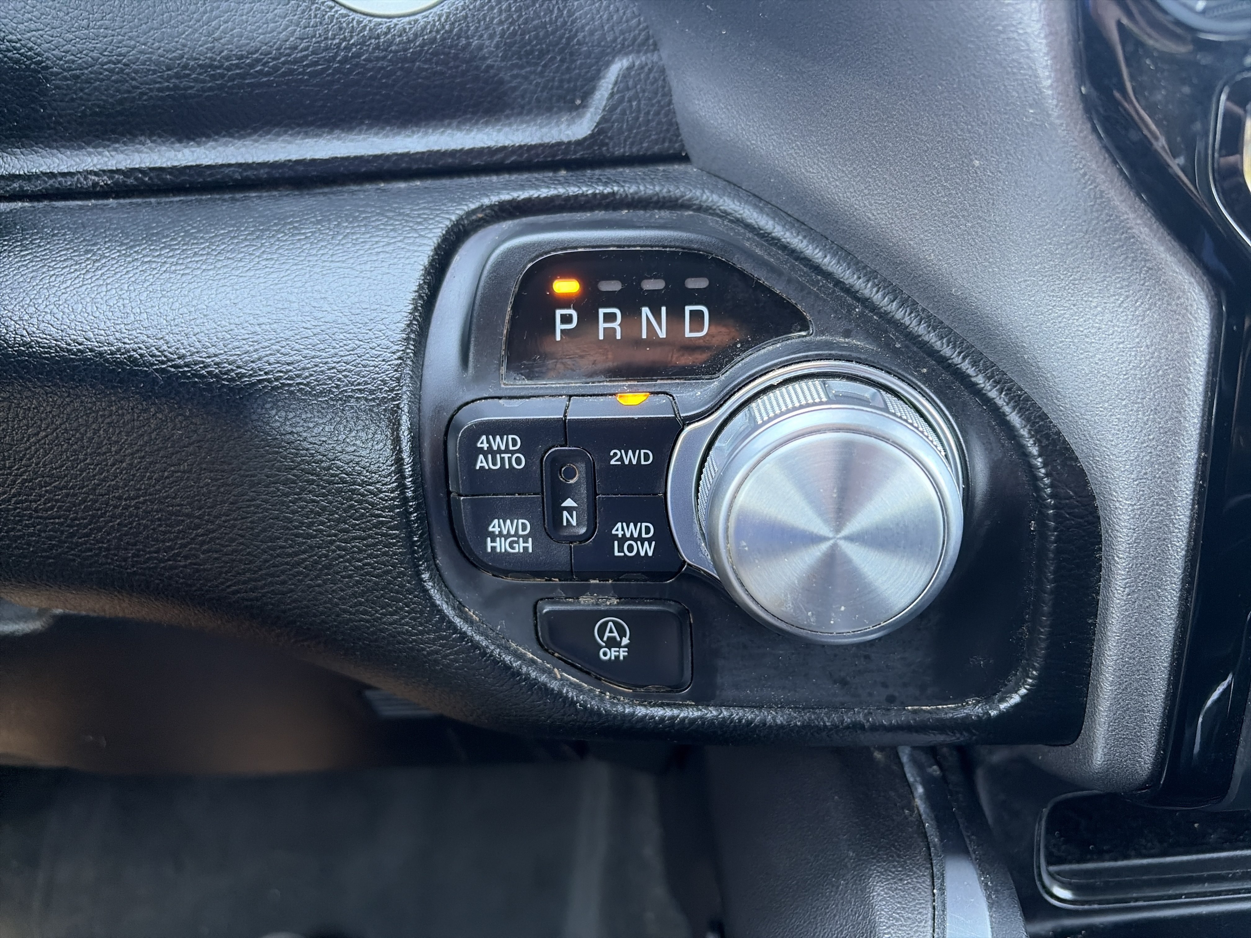 Used 2020 RAM 1500 Laramie AWD/4WD image 25