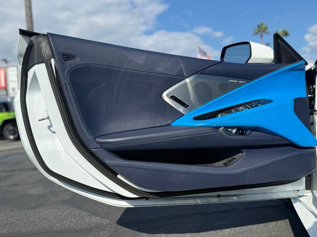 Used 2022 Chevrolet Corvette Stingray Premium Conv w/ Z51 Performance Package image 16
