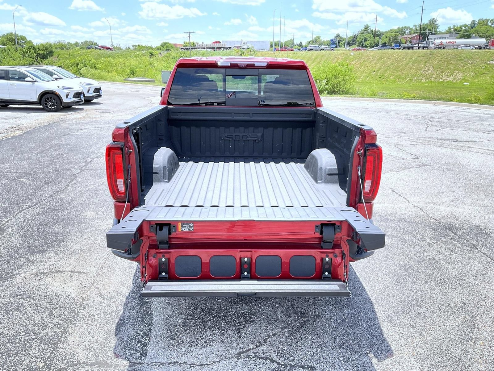 Certified 2023 GMC Sierra 1500 AT4 w/ Technology Package AWD/4WD image 24
