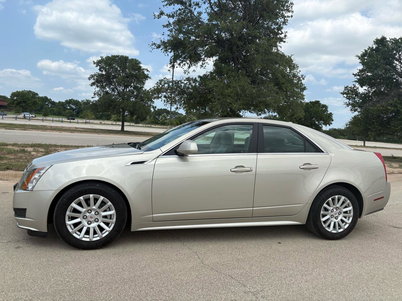 Used 2013 Cadillac CTS Luxury RWD image 6