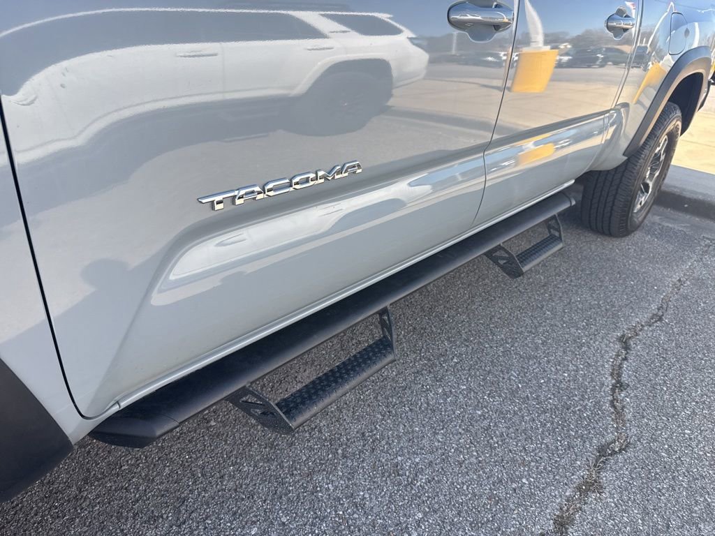 Used 2019 Toyota Tacoma TRD Off-Road image 10