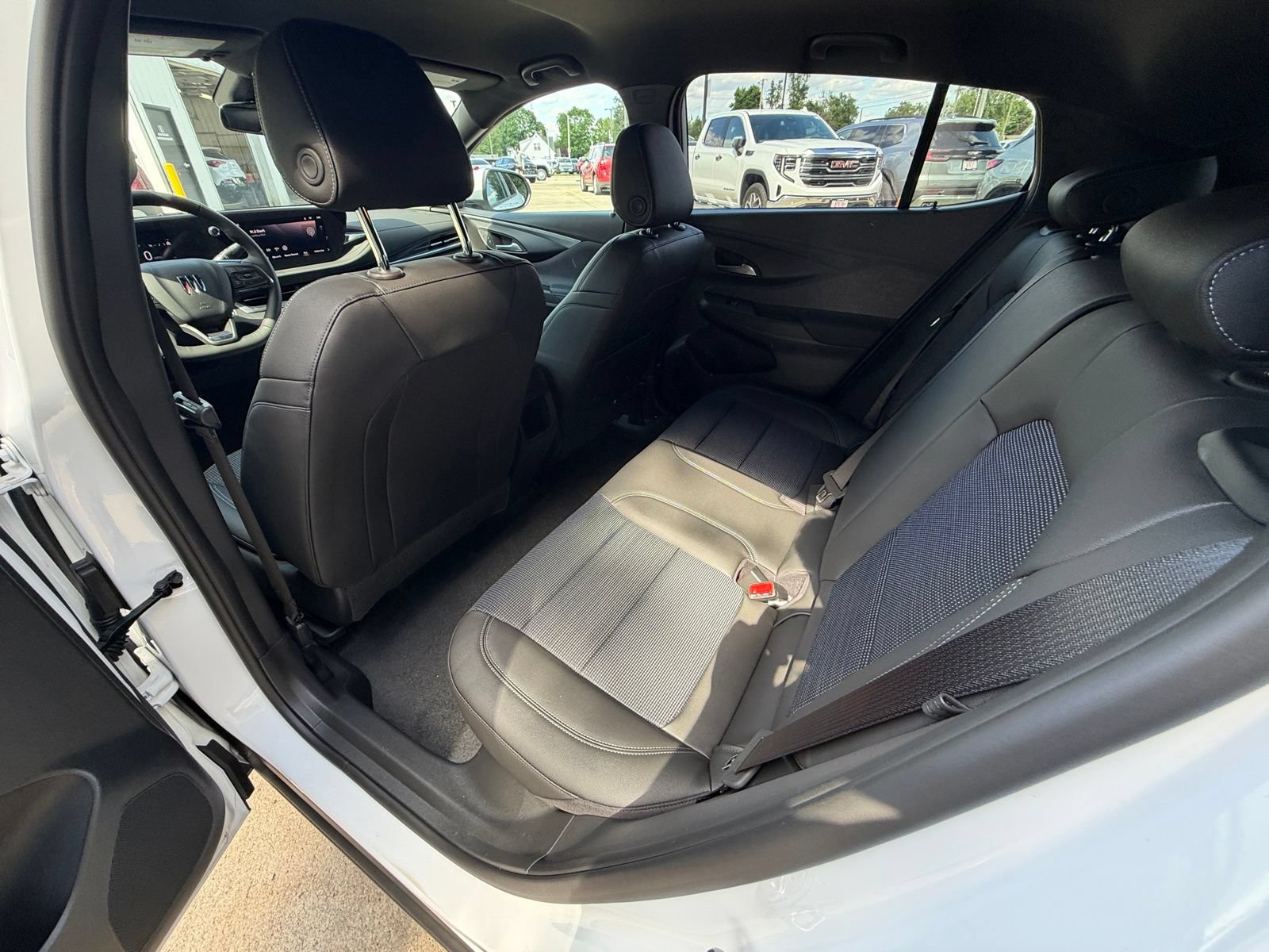 New 2026 Buick Envista Preferred w/ Convenience I Package FWD image 24