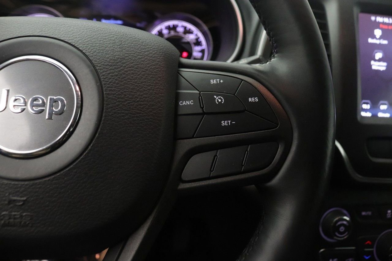 Used 2020 Jeep Cherokee Trailhawk w/ Cold Weather Group image 15