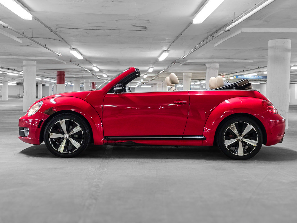 Used 2013 Volkswagen Beetle Turbo FWD image 14