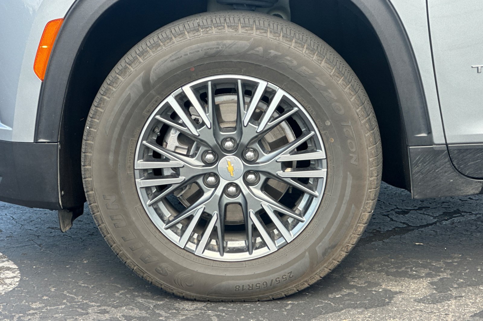 Used 2025 Chevrolet Traverse LT AWD/4WD image 43