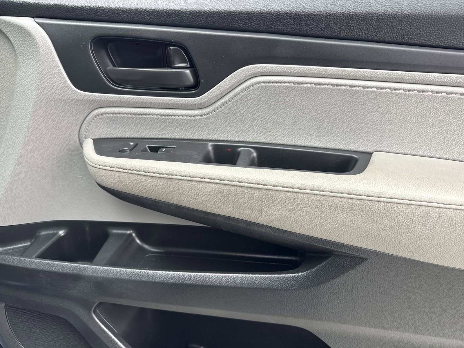 Used 2020 Honda Odyssey EX image 34