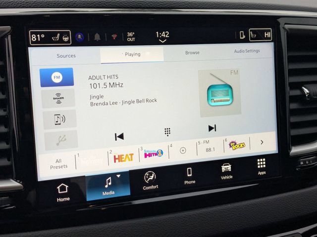 New 2026 Chrysler Voyager LX FWD image 17