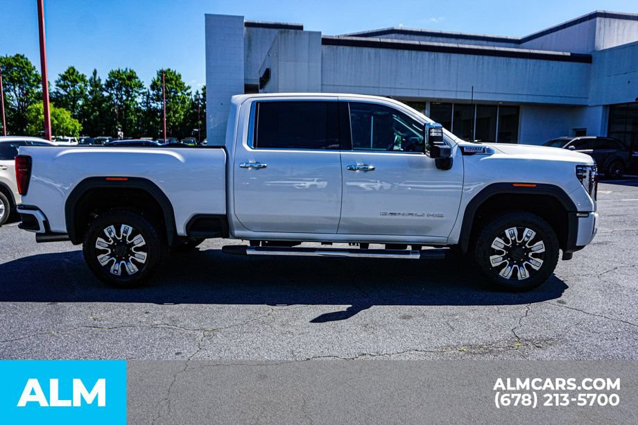 Used 2024 GMC Sierra 3500 Denali w/ Denali Reserve Package AWD/4WD image 6