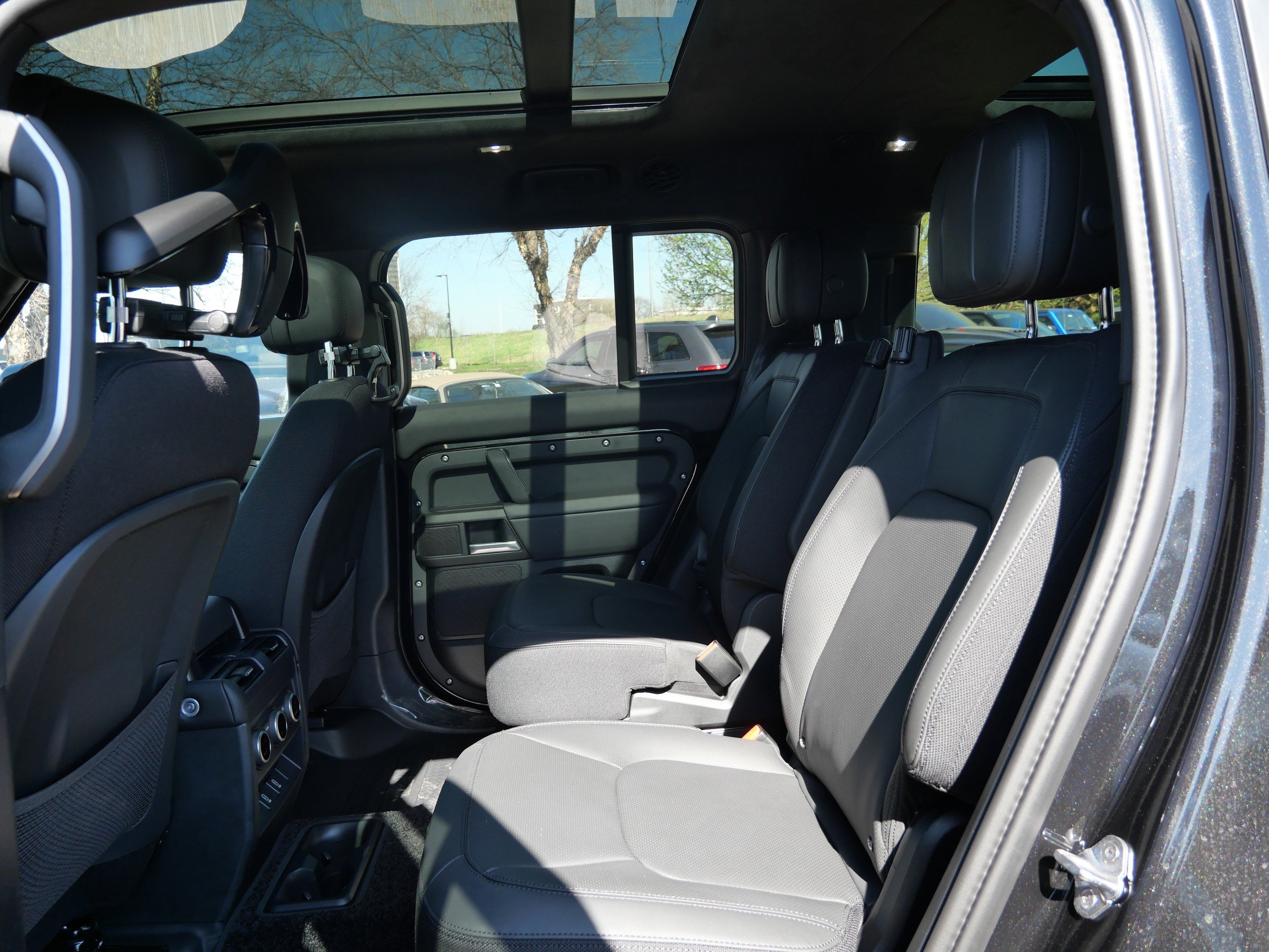 New 2026 Land Rover Defender 130 V8 image 6