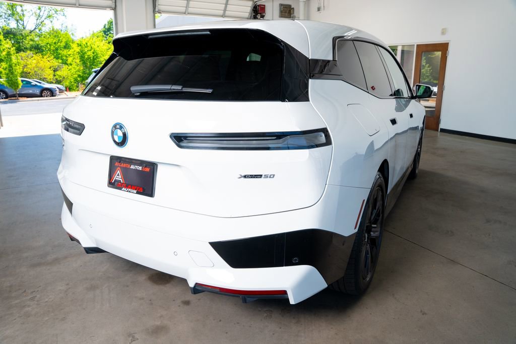 Used 2024 BMW iX xDrive50 w/ Sport Package AWD/4WD image 26