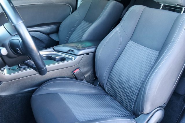 Used 2018 Dodge Challenger R/T image 12