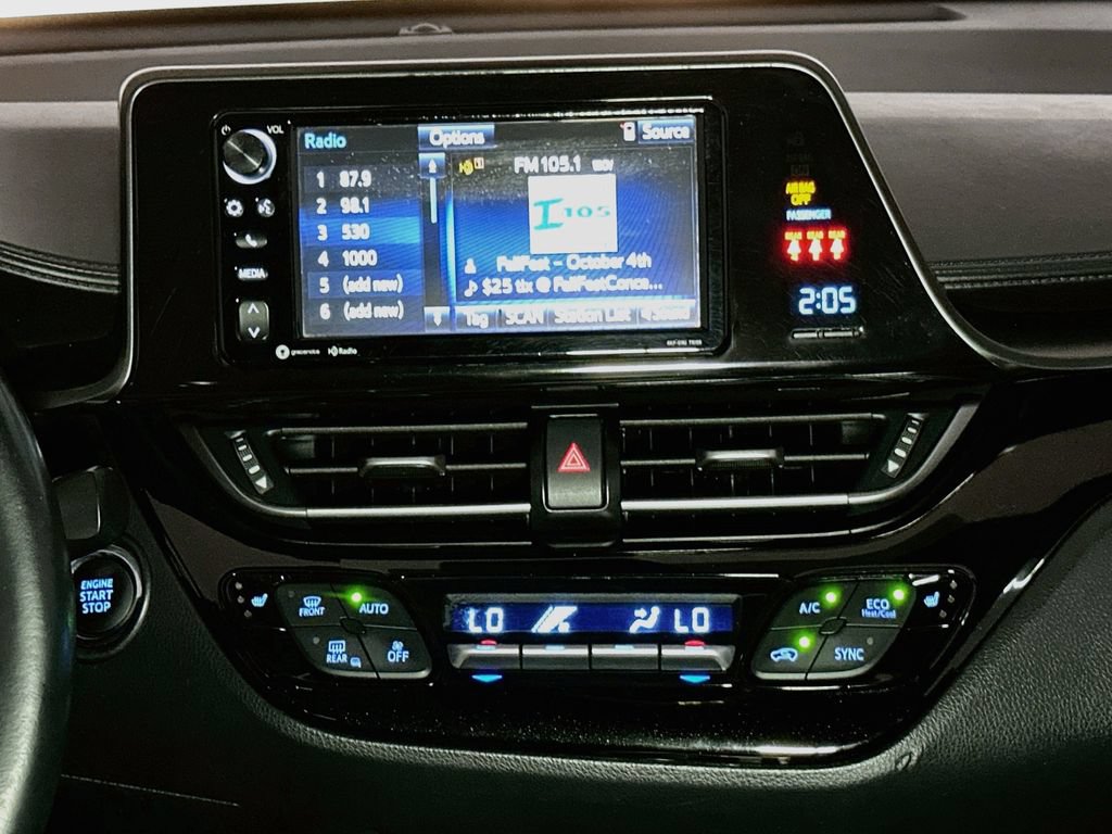 Used 2018 Toyota C-HR XLE FWD image 11