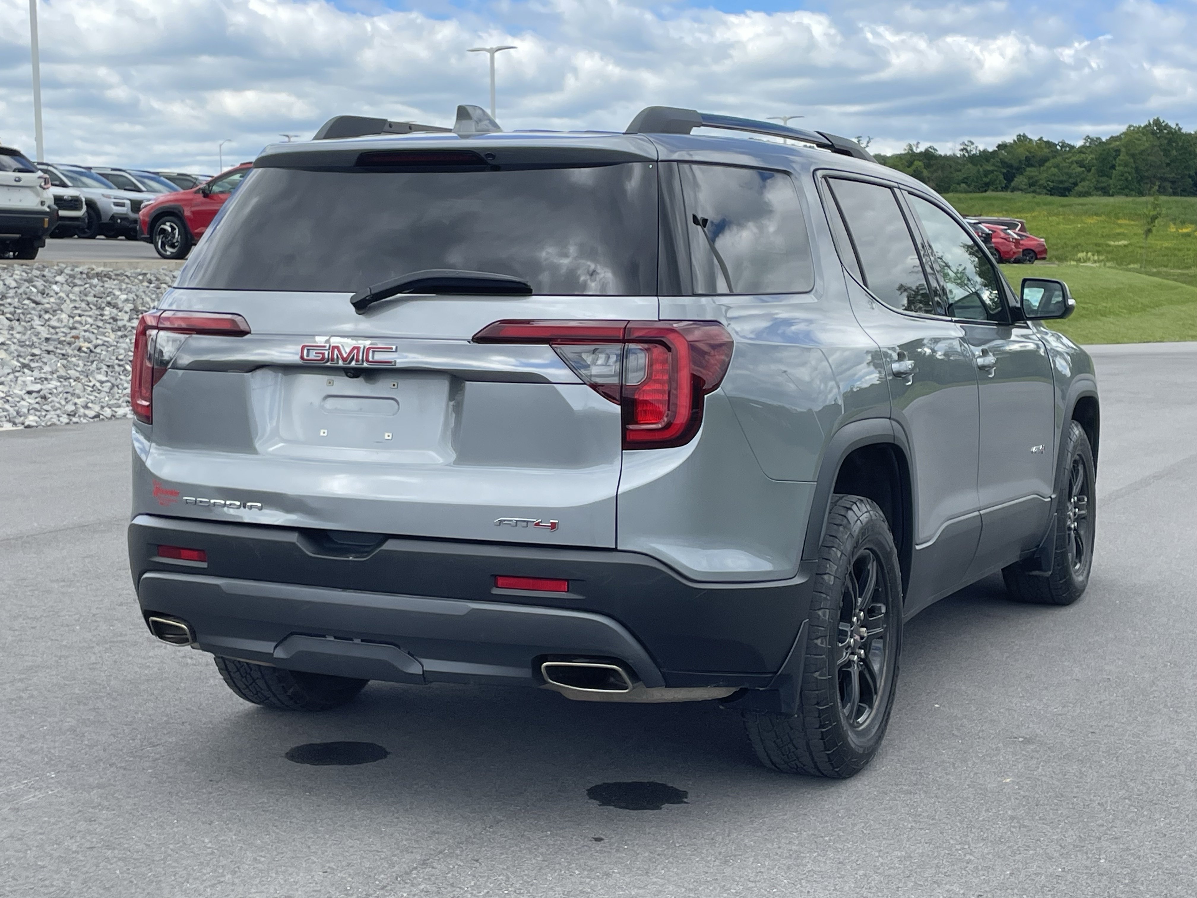 Used 2023 GMC Acadia AT4 w/ Technology Package AWD/4WD video 3
