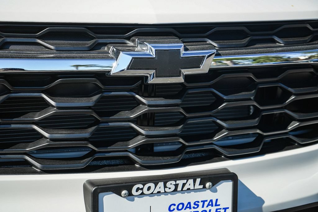 New 2026 Chevrolet Trax LS w/ Driver Confidence Package FWD image 9
