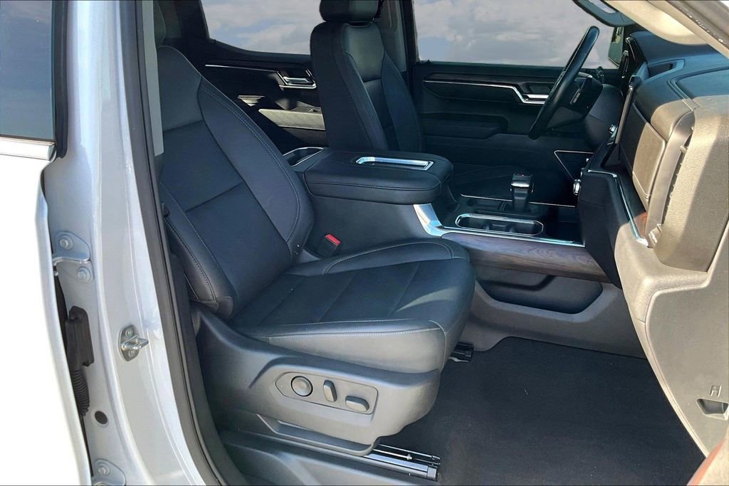 Used 2022 GMC Sierra 1500 SLT w/ SLT Premium Package image 32