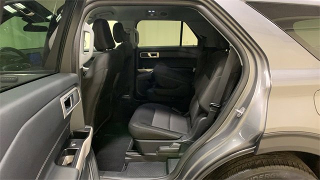 Used 2023 Ford Explorer XLT image 24