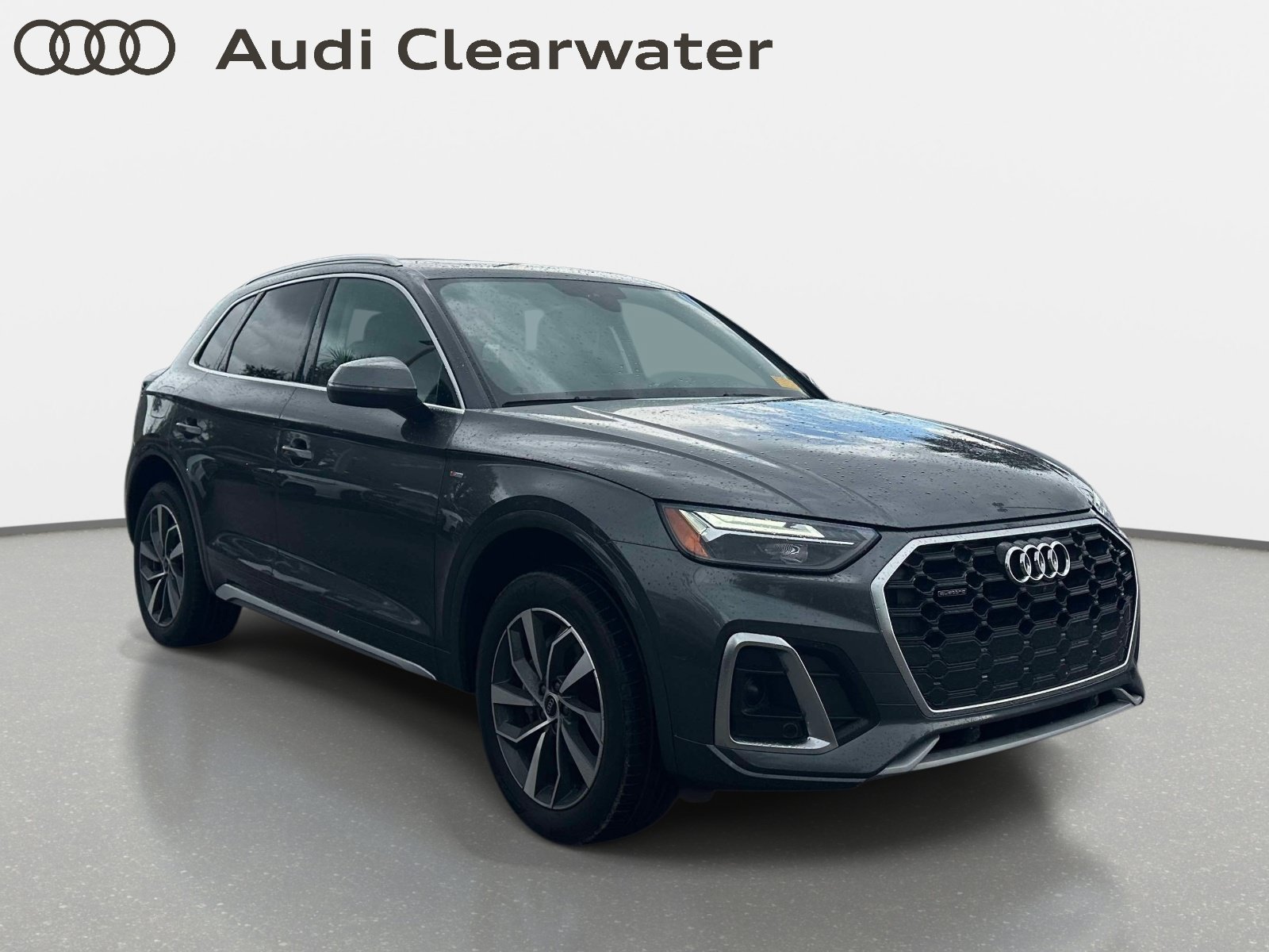 Used 2023 Audi Q5 2.0T Premium Plus w/ Premium Plus Package AWD/4WD image 3
