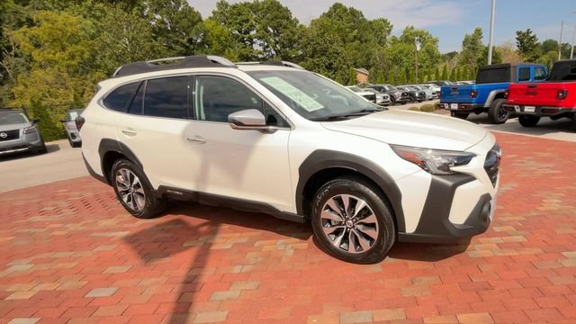Used 2025 Subaru Outback Touring AWD/4WD image 3