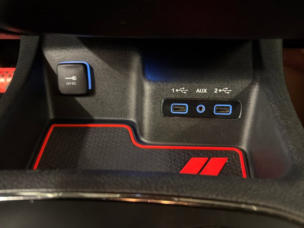 Used 2018 Dodge Durango R/T w/ Technology Group AWD/4WD image 15