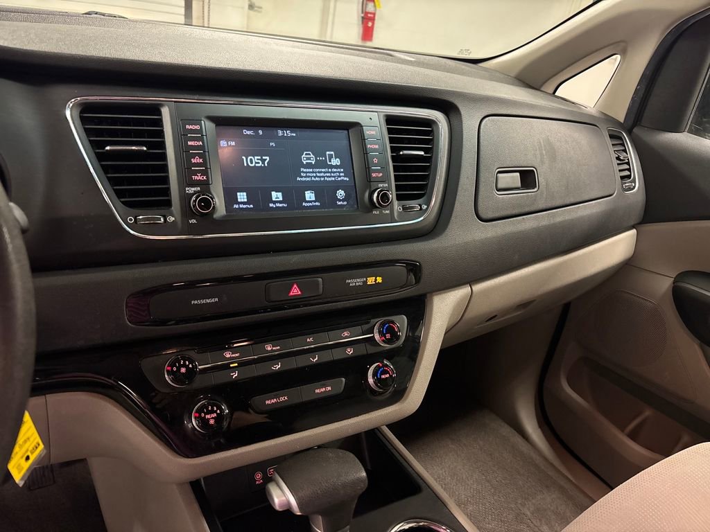 Used 2021 Kia Sedona LX image 37
