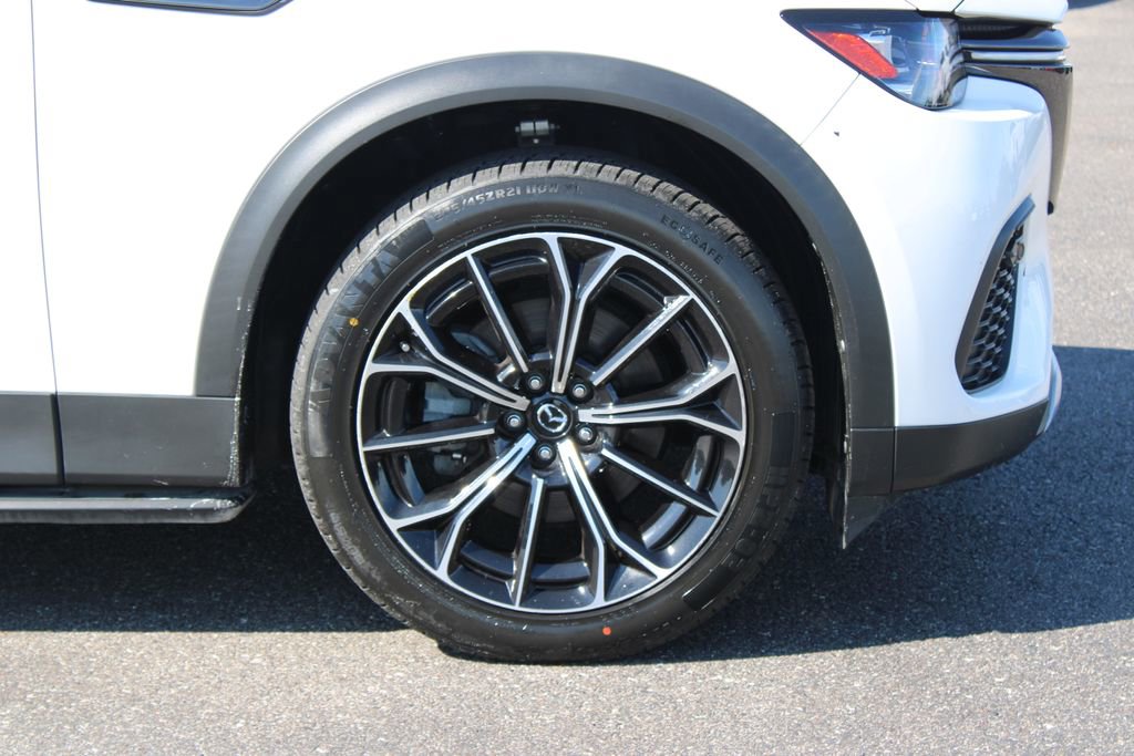 Used 2025 MAZDA CX-70 Plug-In Hybrid w/ Premium Plus AWD/4WD image 12
