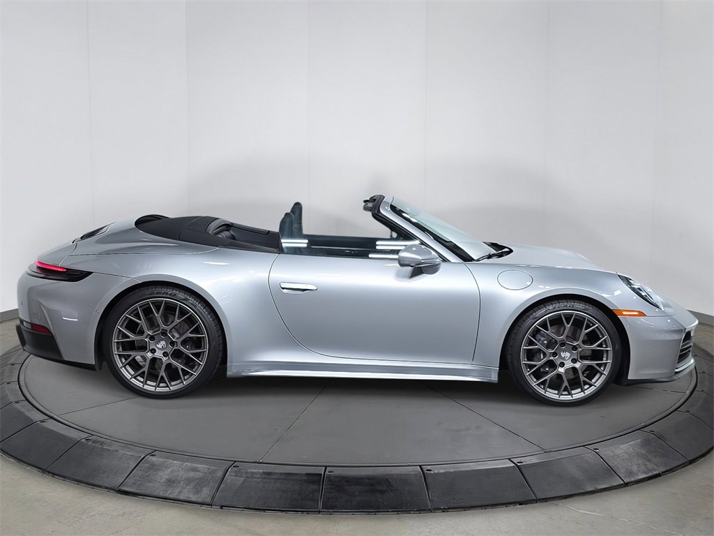 Certified 2025 Porsche 911 Carrera image 8