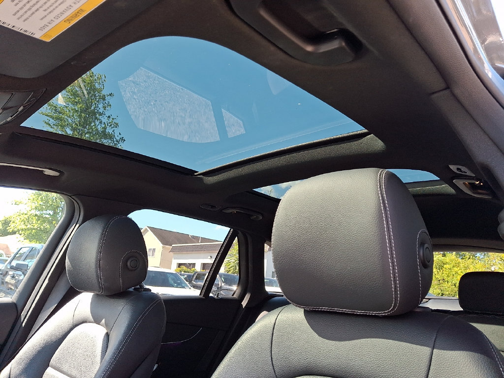 Used 2020 Mercedes-Benz GLC 300 4MATIC image 12