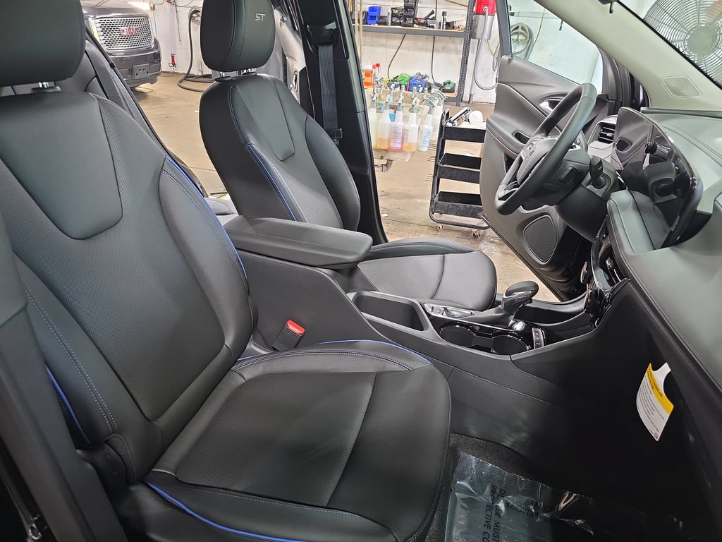 New 2026 Buick Encore GX Sport Touring w/ Comfort Package AWD/4WD image 10