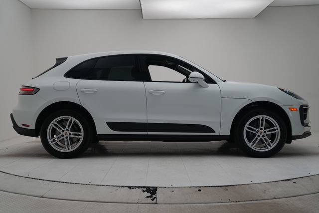 Certified 2026 Porsche Macan AWD/4WD image 19