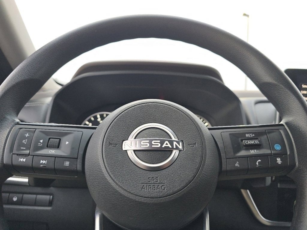 Certified 2023 Nissan Rogue SV image 33