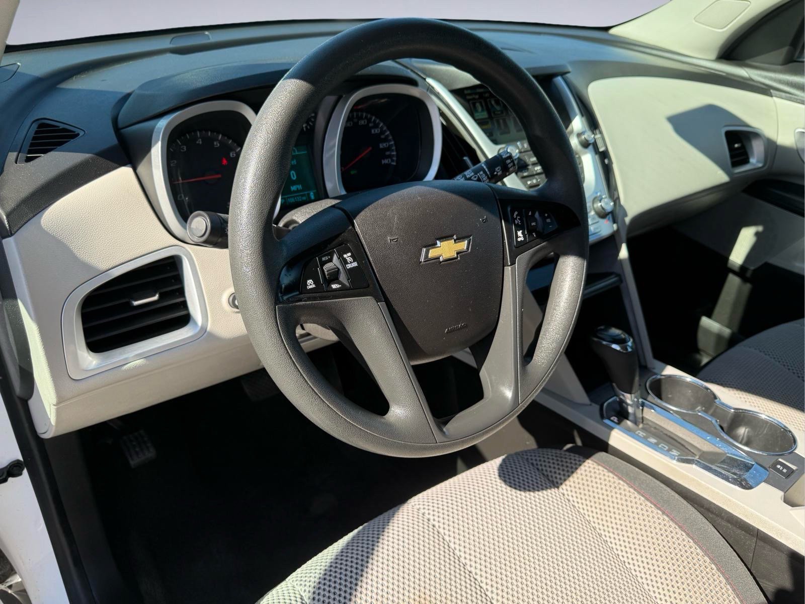 Used 2017 Chevrolet Equinox LS FWD image 13