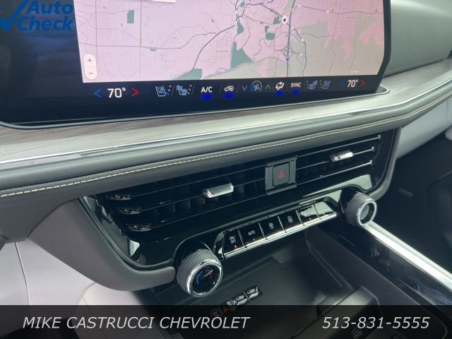 Used 2025 Chevrolet Suburban Premier AWD/4WD image 8