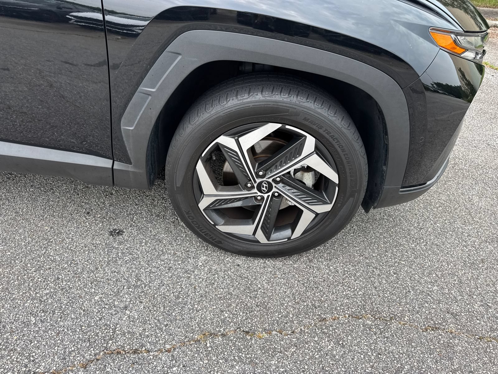Used 2022 Hyundai Tucson Limited AWD/4WD image 12