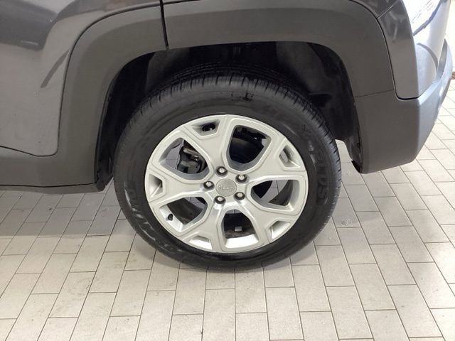 Used 2023 Jeep Renegade Limited image 23