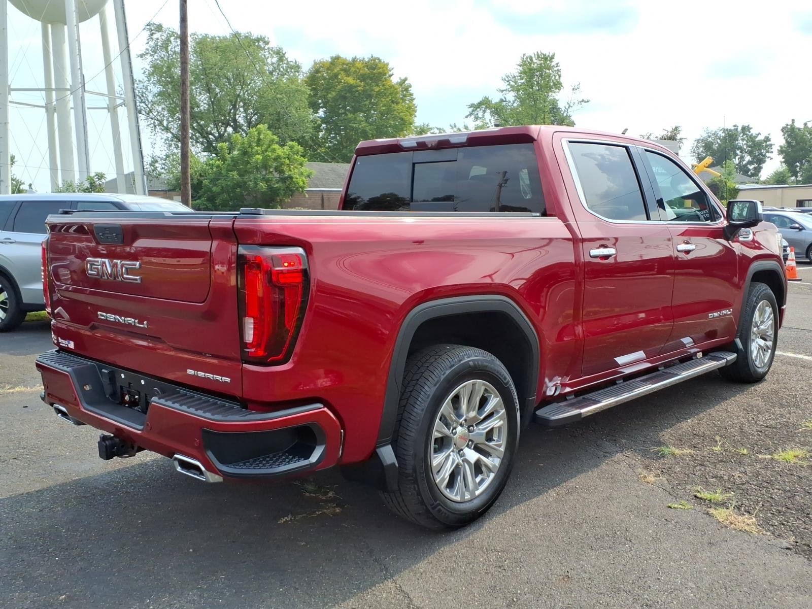 Used 2020 GMC Sierra 1500 Denali w/ Technology Package AWD/4WD image 3