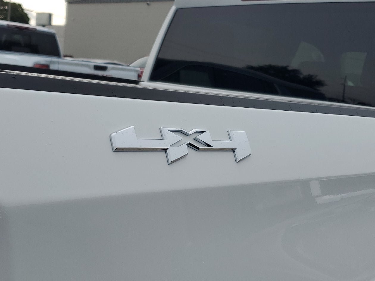 New 2026 GMC Sierra 1500 Pro w/ Graphite Edition AWD/4WD image 8