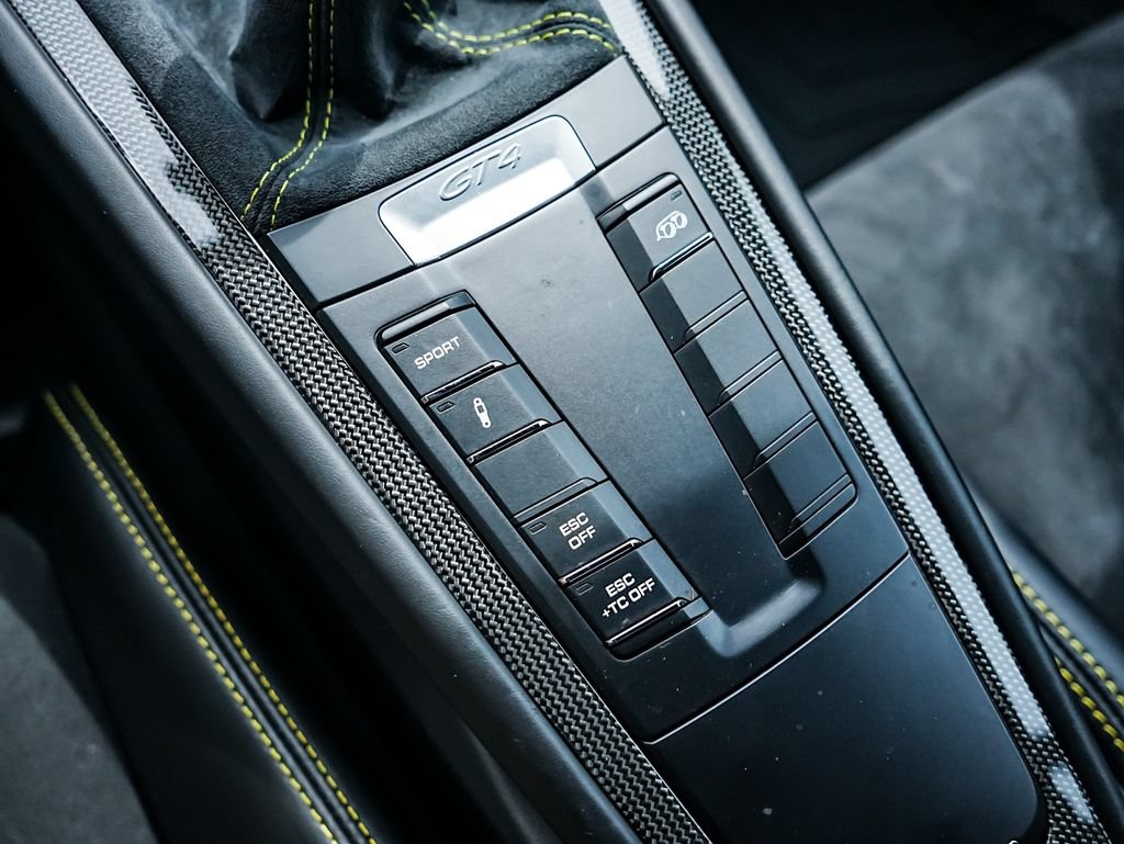 Certified 2016 Porsche Cayman GT4 RWD image 27