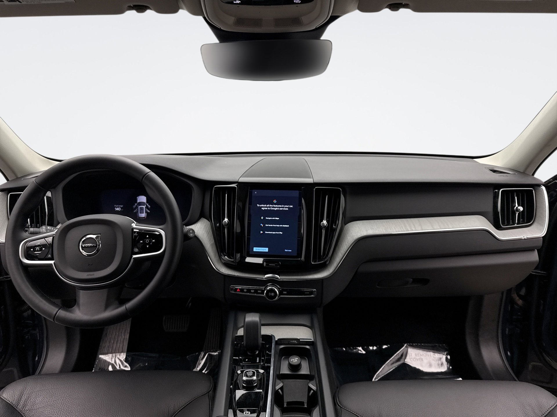 Used 2025 Volvo XC60 B5 Plus image 14