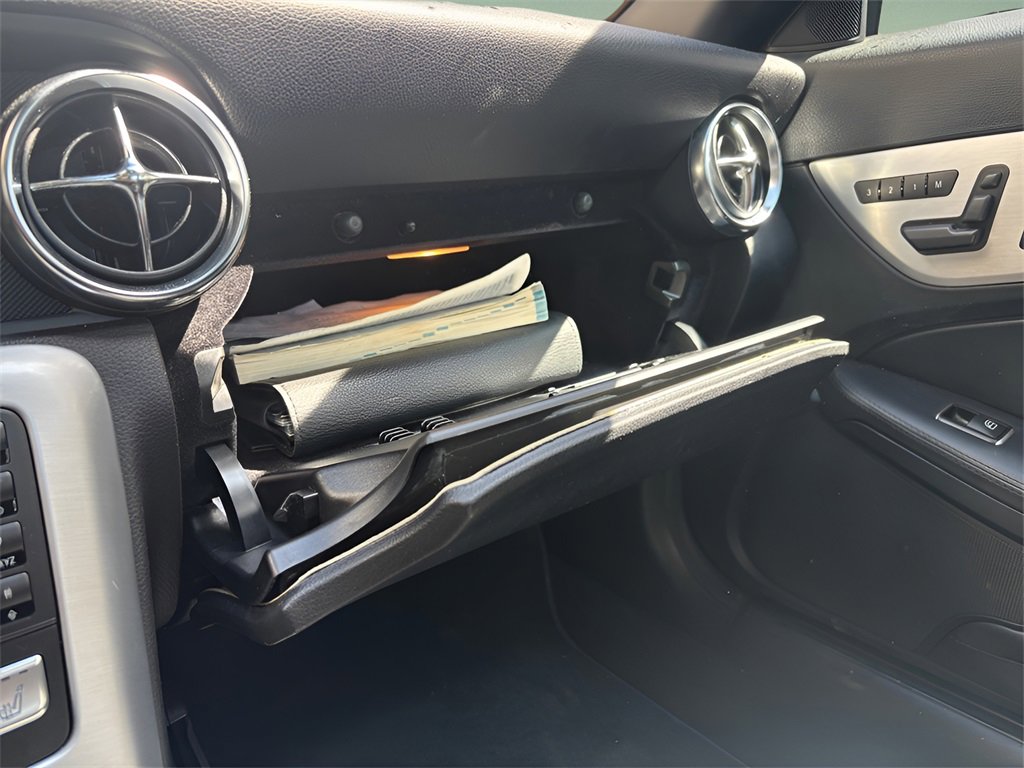 Used 2014 Mercedes-Benz SLK 250 image 29