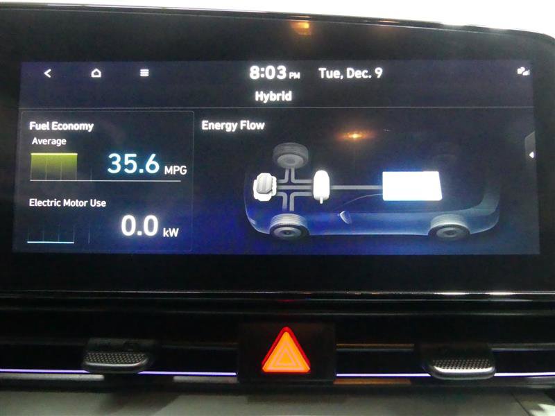 Used 2024 Hyundai Elantra Limited image 44